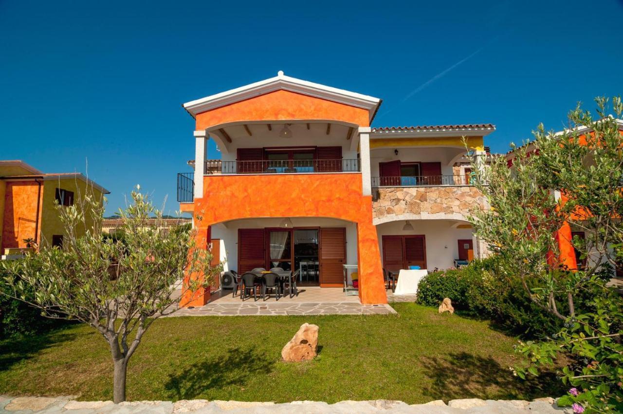 Case Vacanze Budoni Beach Exterior photo